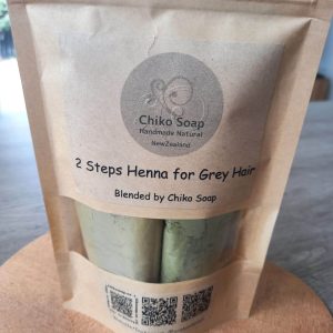 Two-step henna kit with natural henna and indigo powders for natural gray hair dyeing.